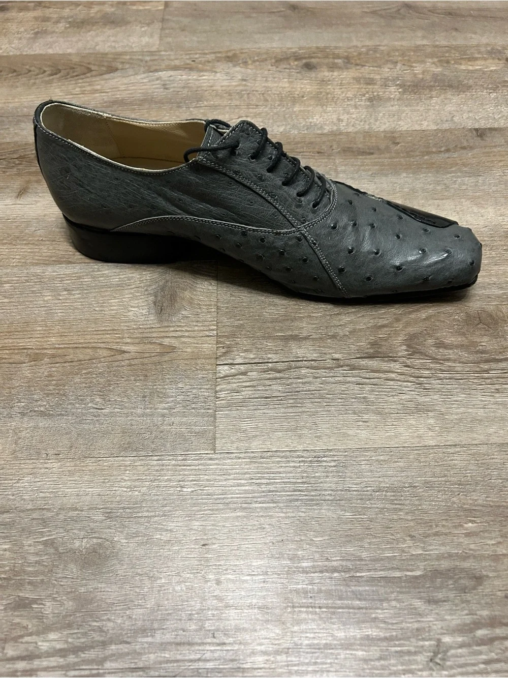 Tullio elegant grey