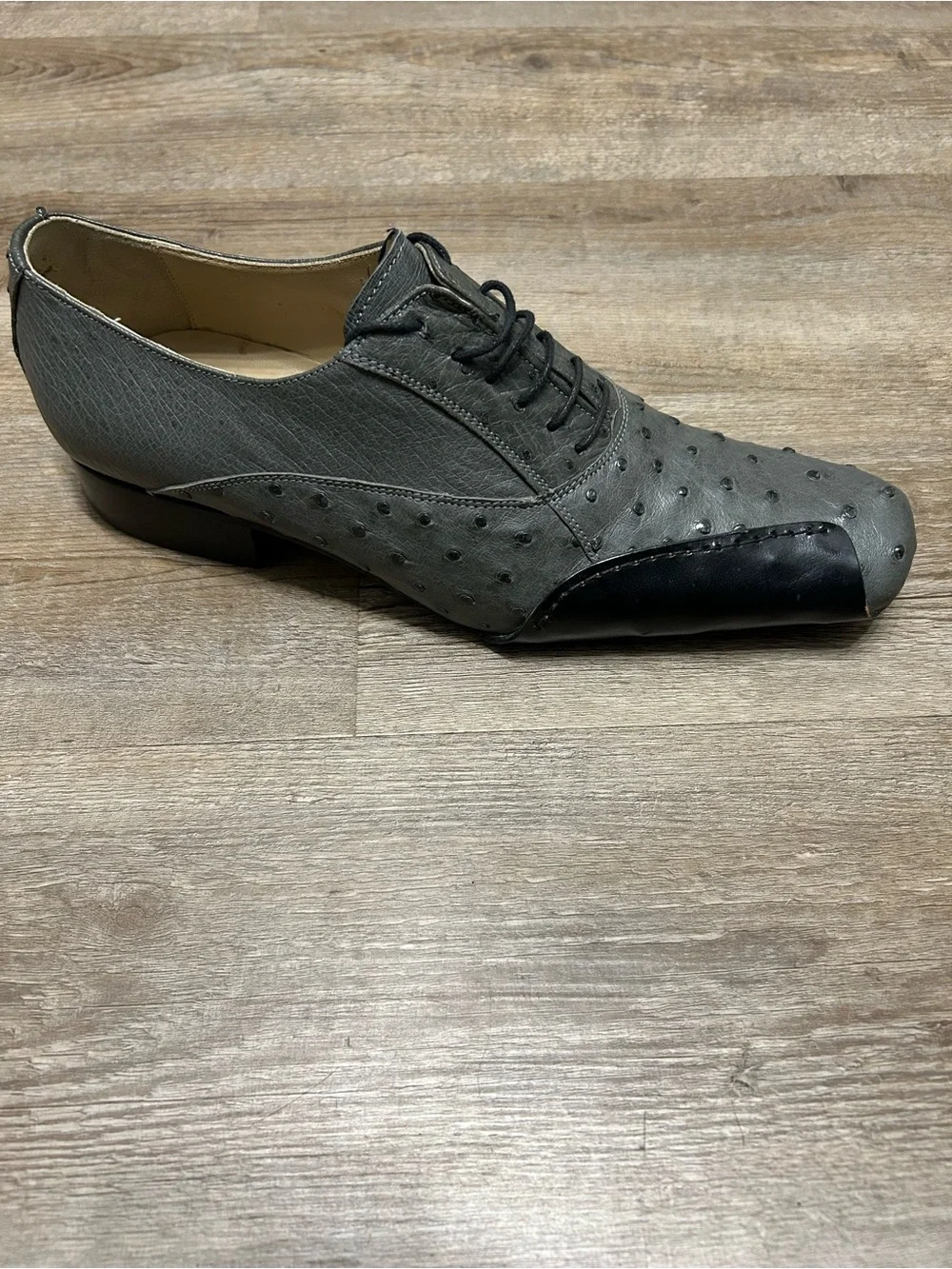 Tullio elegant grey
