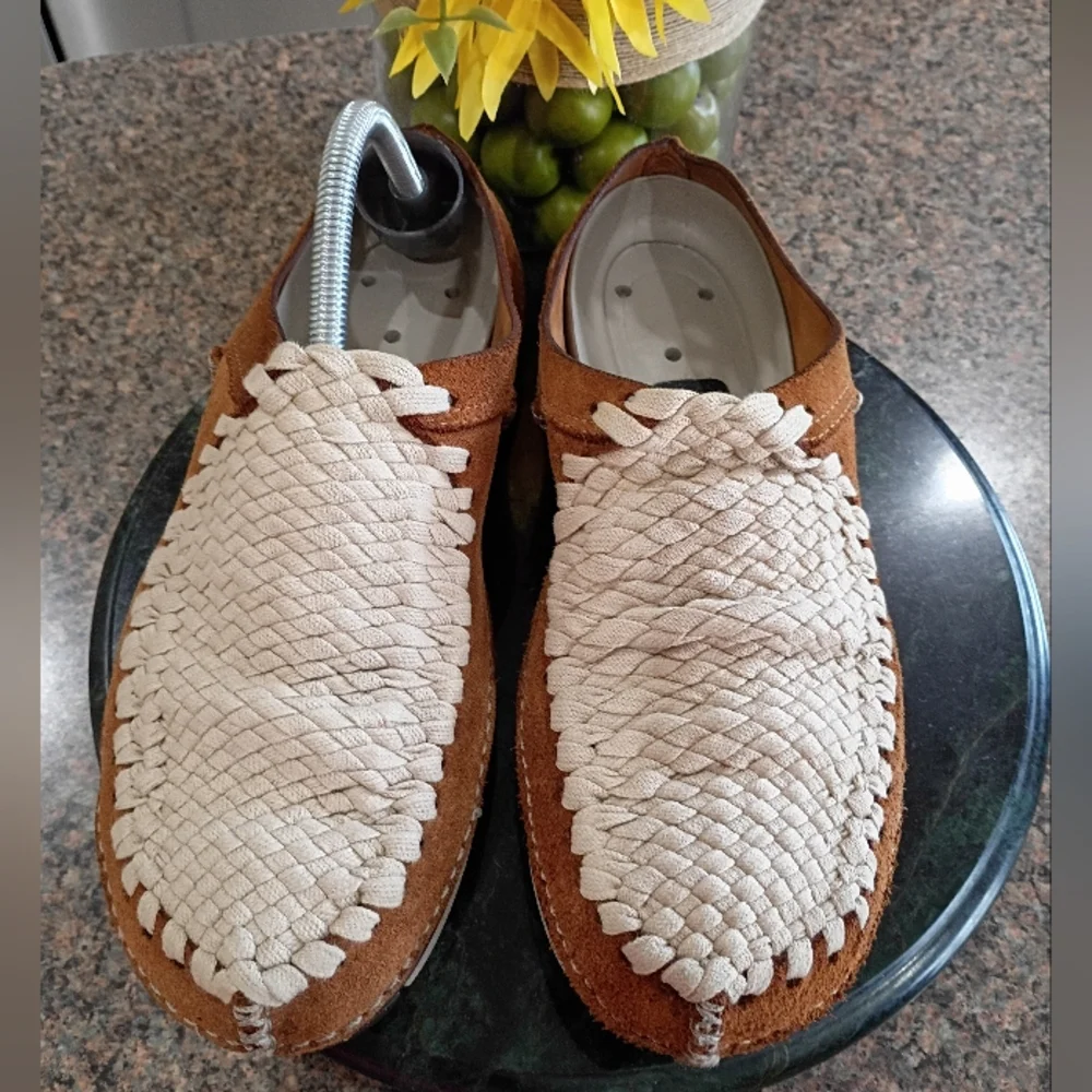 Nike gently used