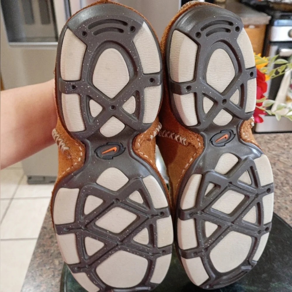 Nike gently used