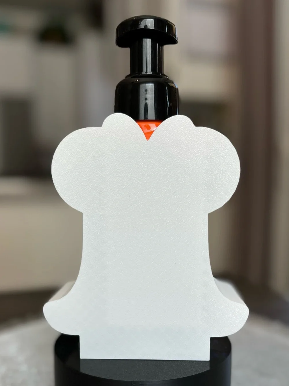 Bath & Body Works are dots included