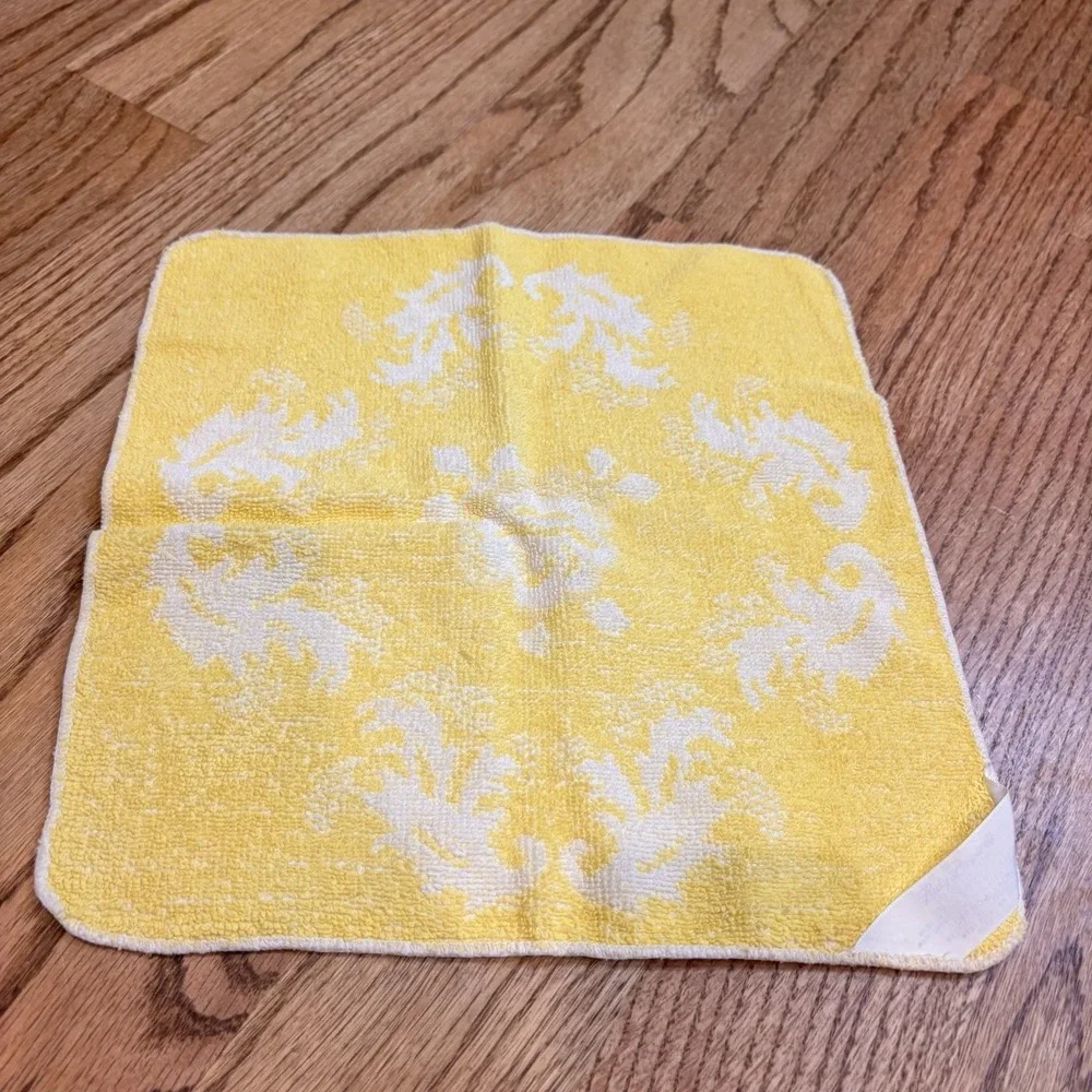 Vintage Yellow Damask Washcloths Set of 3‎ Cotton Floral Scroll Bathroom Linens