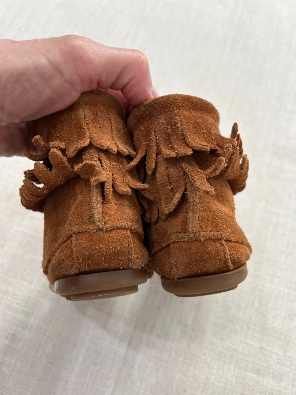 Minnetonka moccasins kids