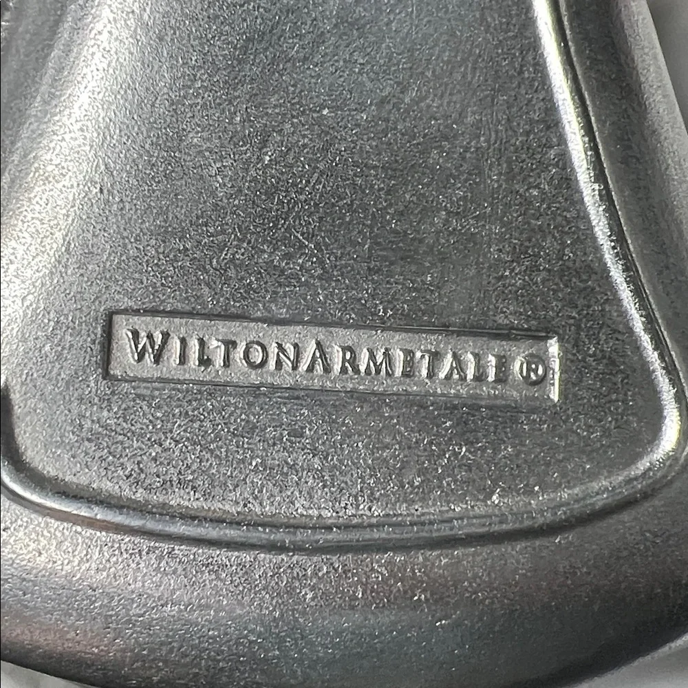 Wilton Armetale 🎄 wilton
