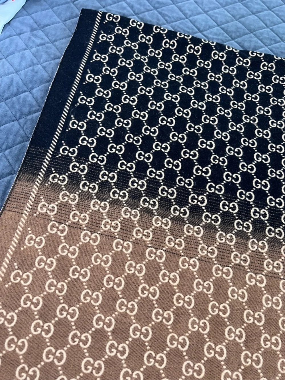 Gucci scarf monogram