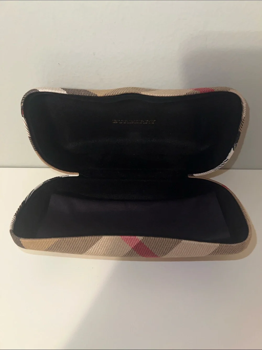 Burberry authentic black