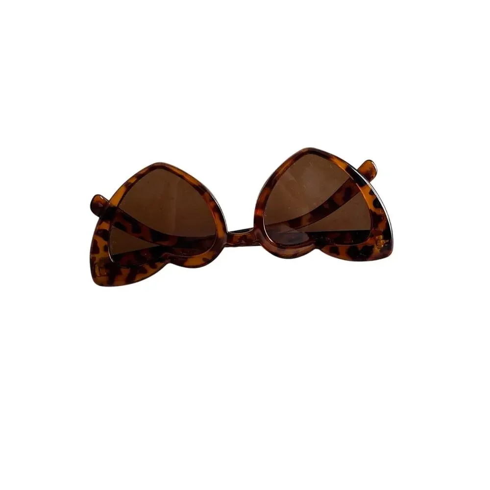 Unbranded stylish heart