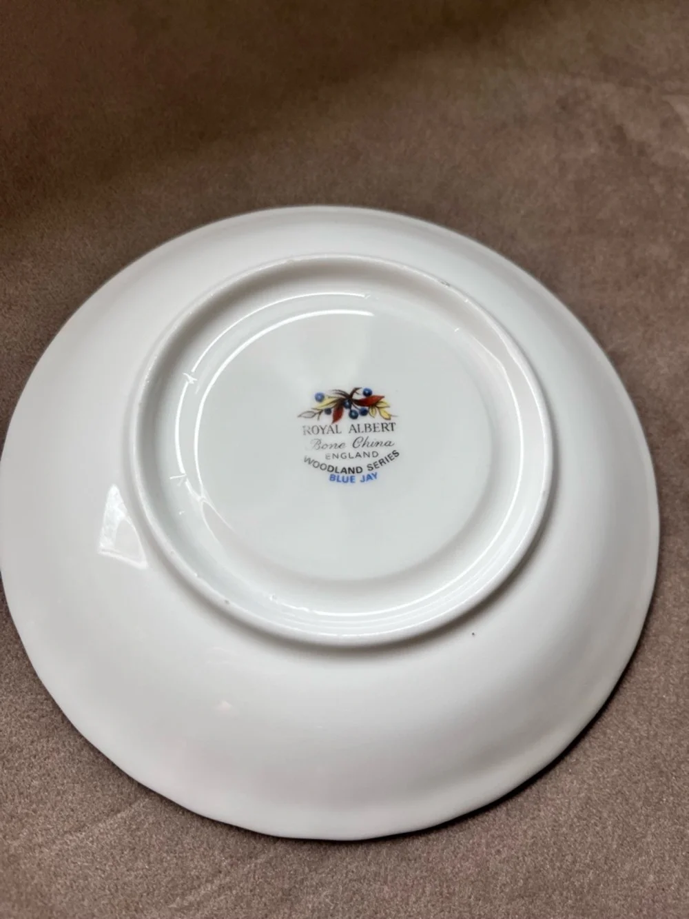 Royal Albert elegant royal
