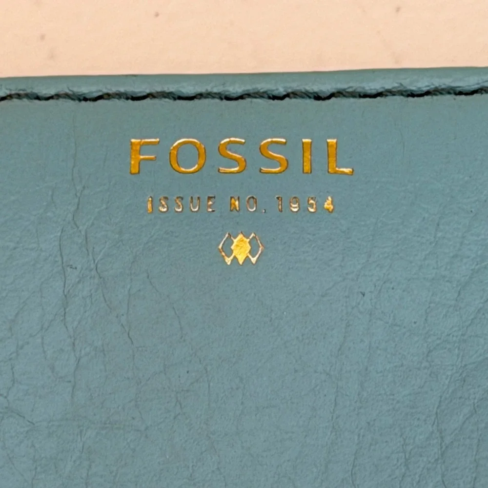 Fossil good used