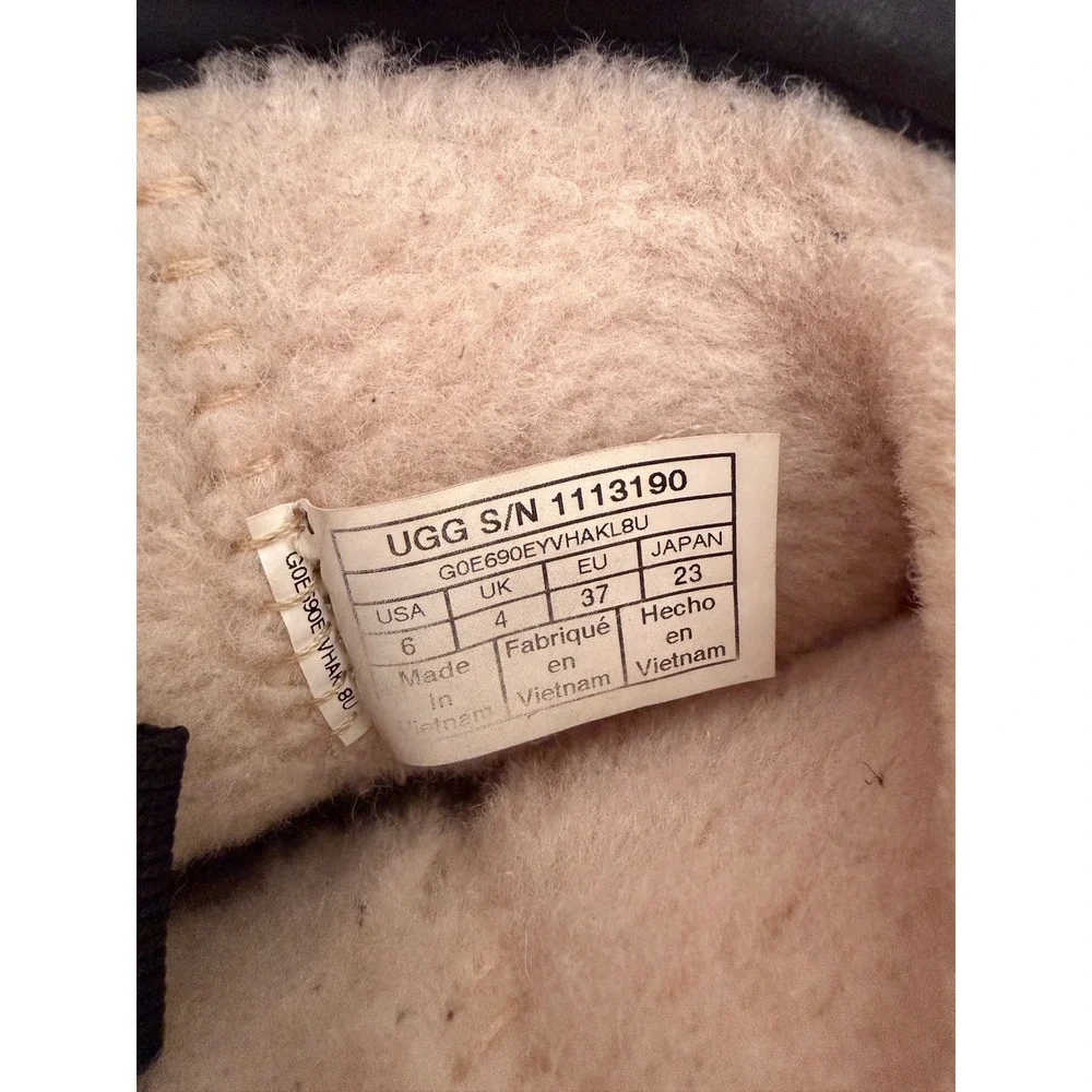 UGG classic clear