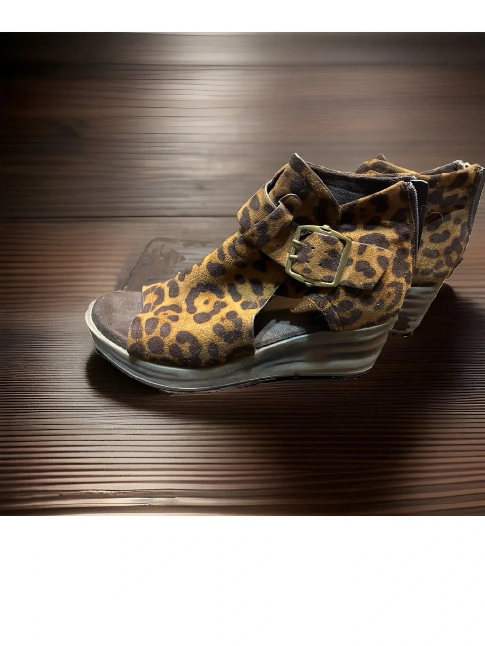 Pierre Dumas bold leopard