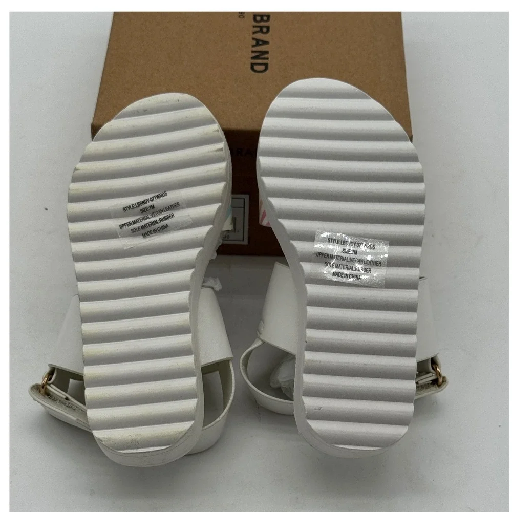 Lucky Brand sandals brite