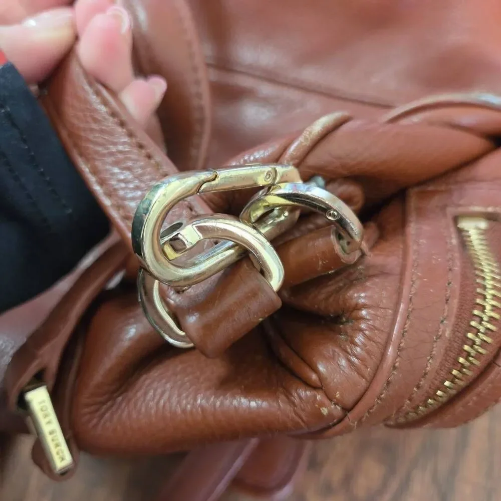 Tory Burch handles by note