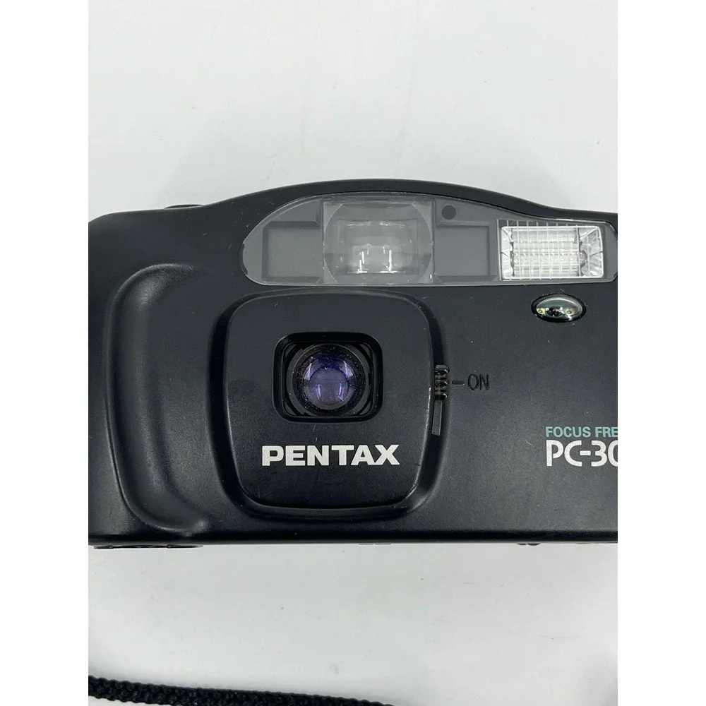 Vintage Pentax PC-30 Point And Shoot Focus Free 35mm Film Camera UNTESTED AS-IS