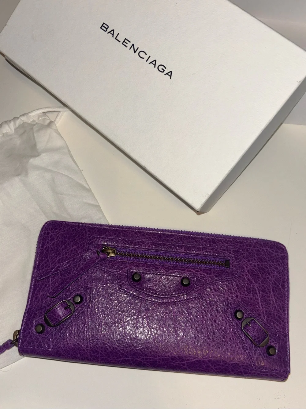 Balenciaga compact zip