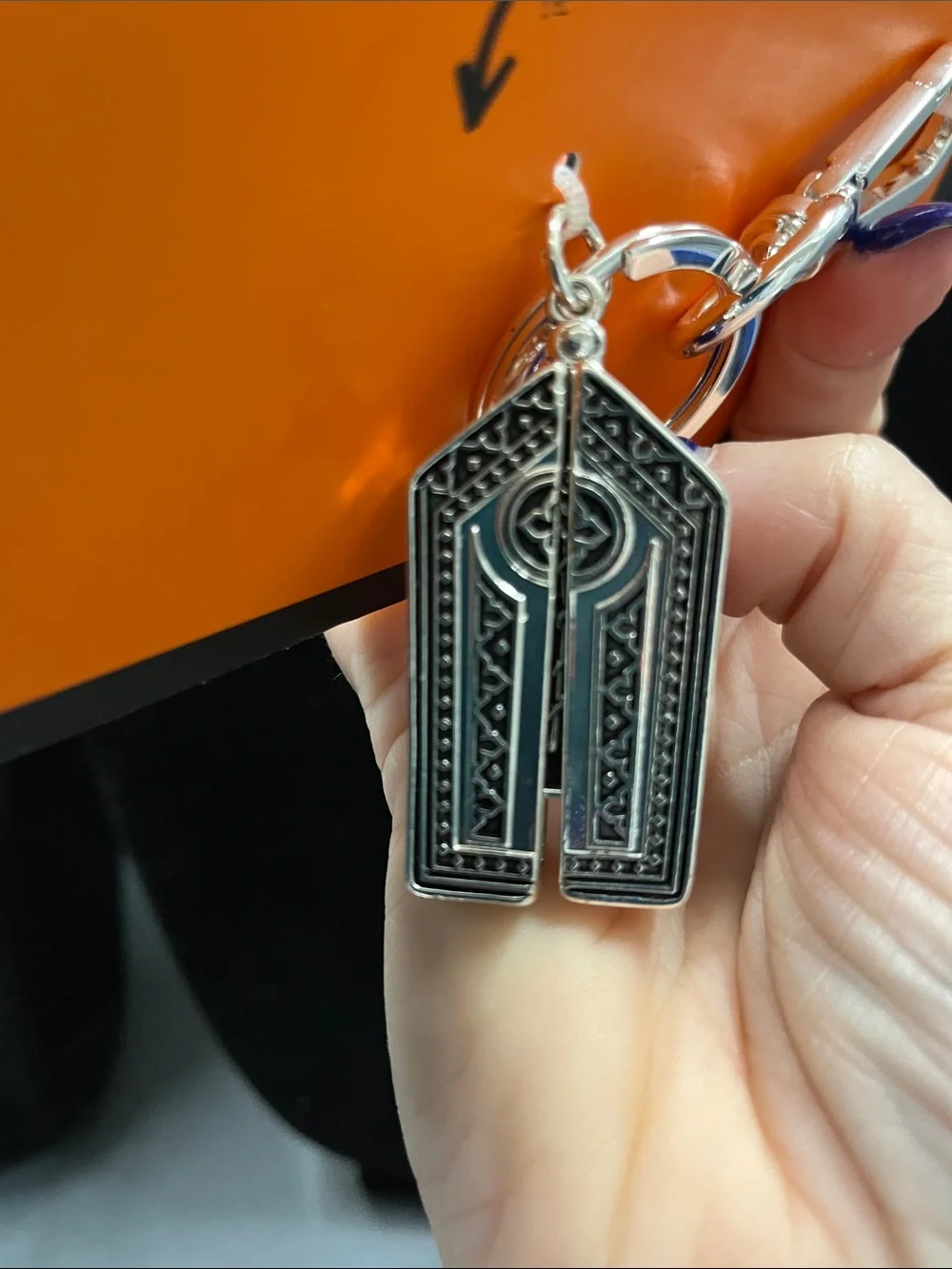 N/A elegant silver