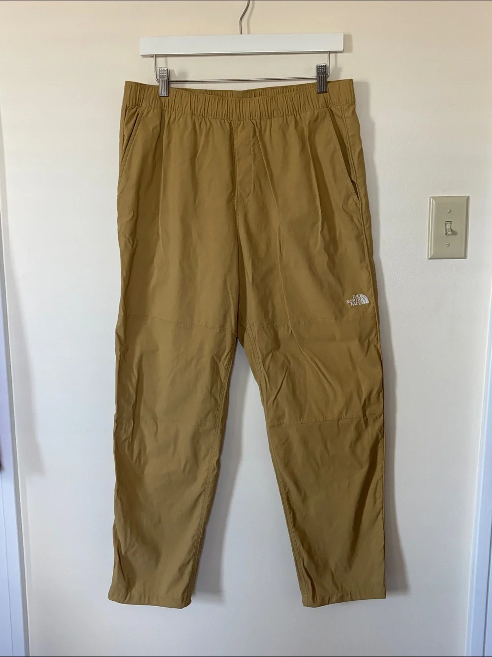 The North Face Men’s Class V Jogger Pants Antelope Khaki Tan Outdoors Active