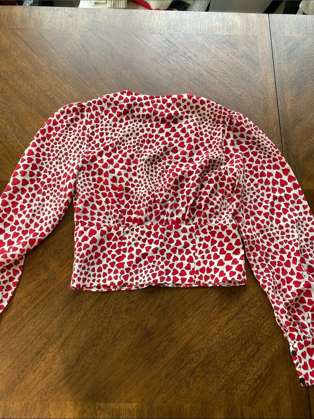 Authentic silk with the hidden 'for Real' signature in the print (see photos)