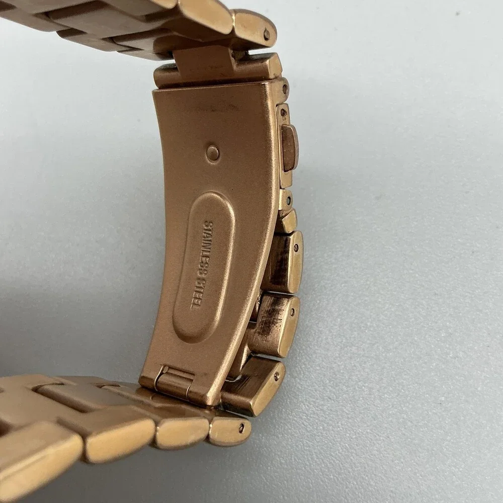 Kenneth Cole see photos