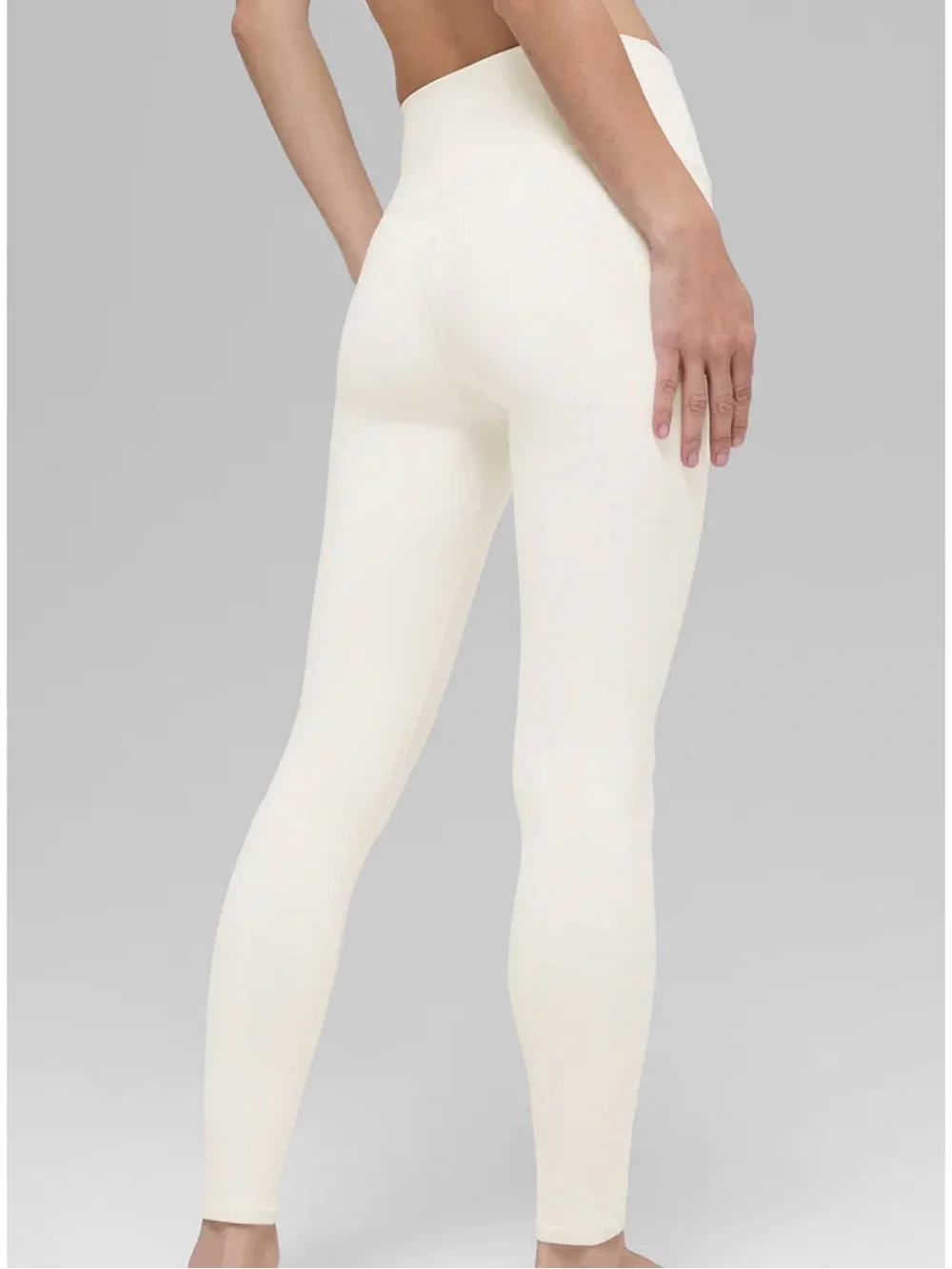 ALO Yoga breathable that