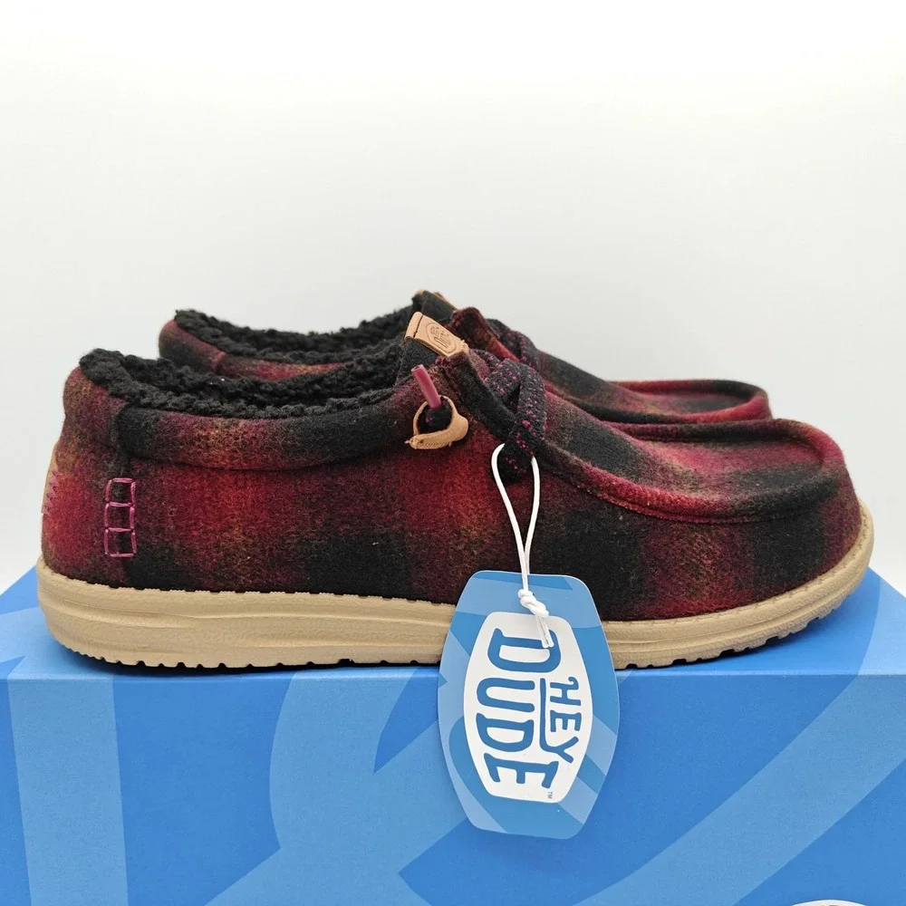 Hey Dude brand new