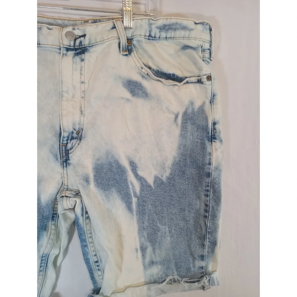 Levis product pair