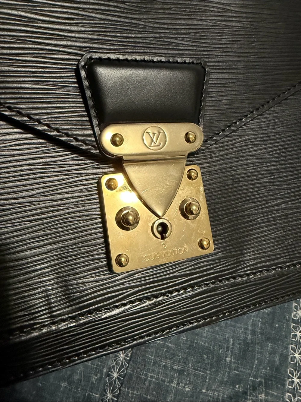 Louis Vuitton classic louis