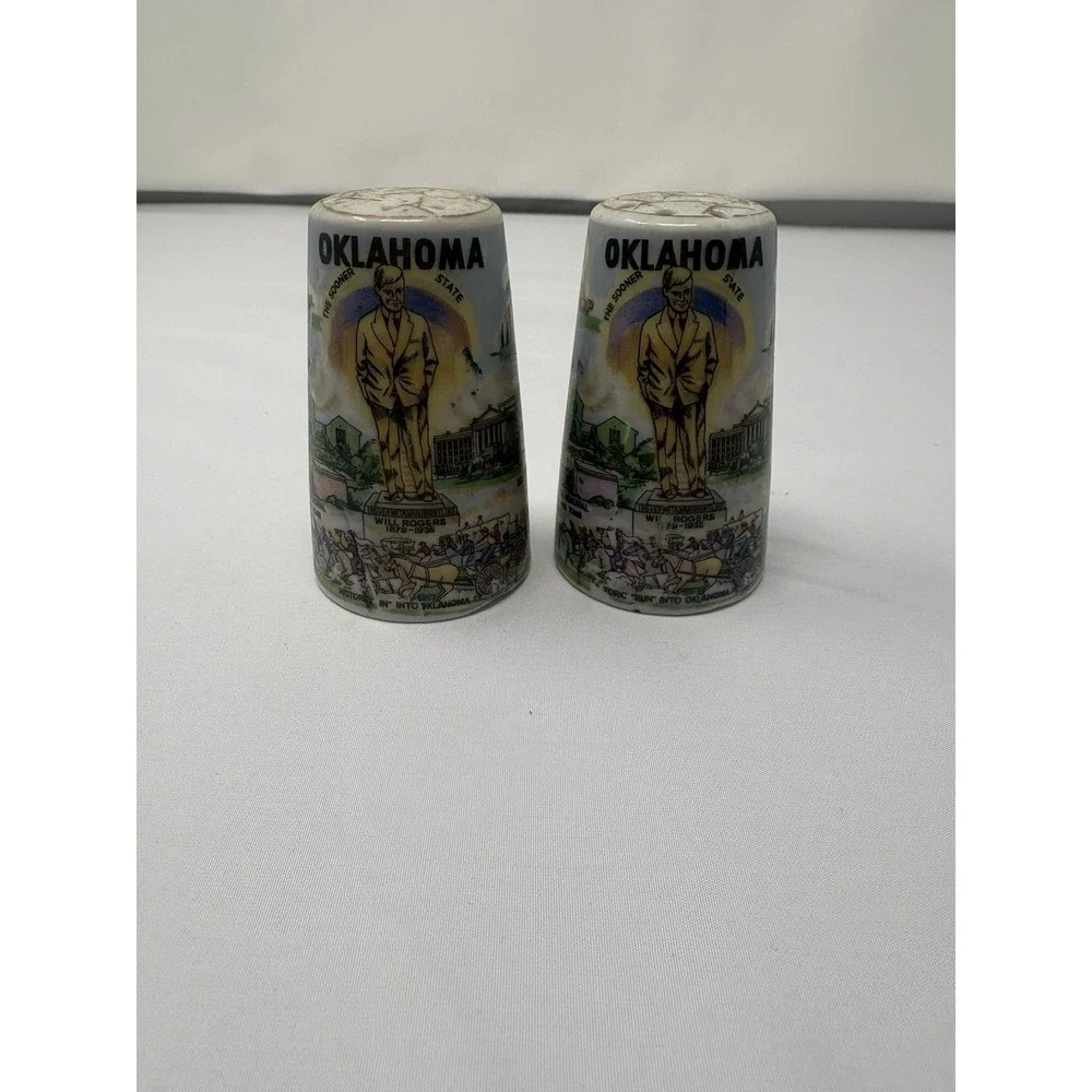 Vintage Oklahoma Sooner State Salt & Pepper Set Landmarks Tourist Souvenir Retro
