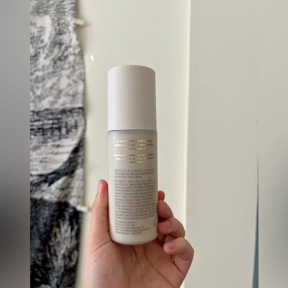VICTORIA'S SECRET BARE MAGNOLIA BODY MILK