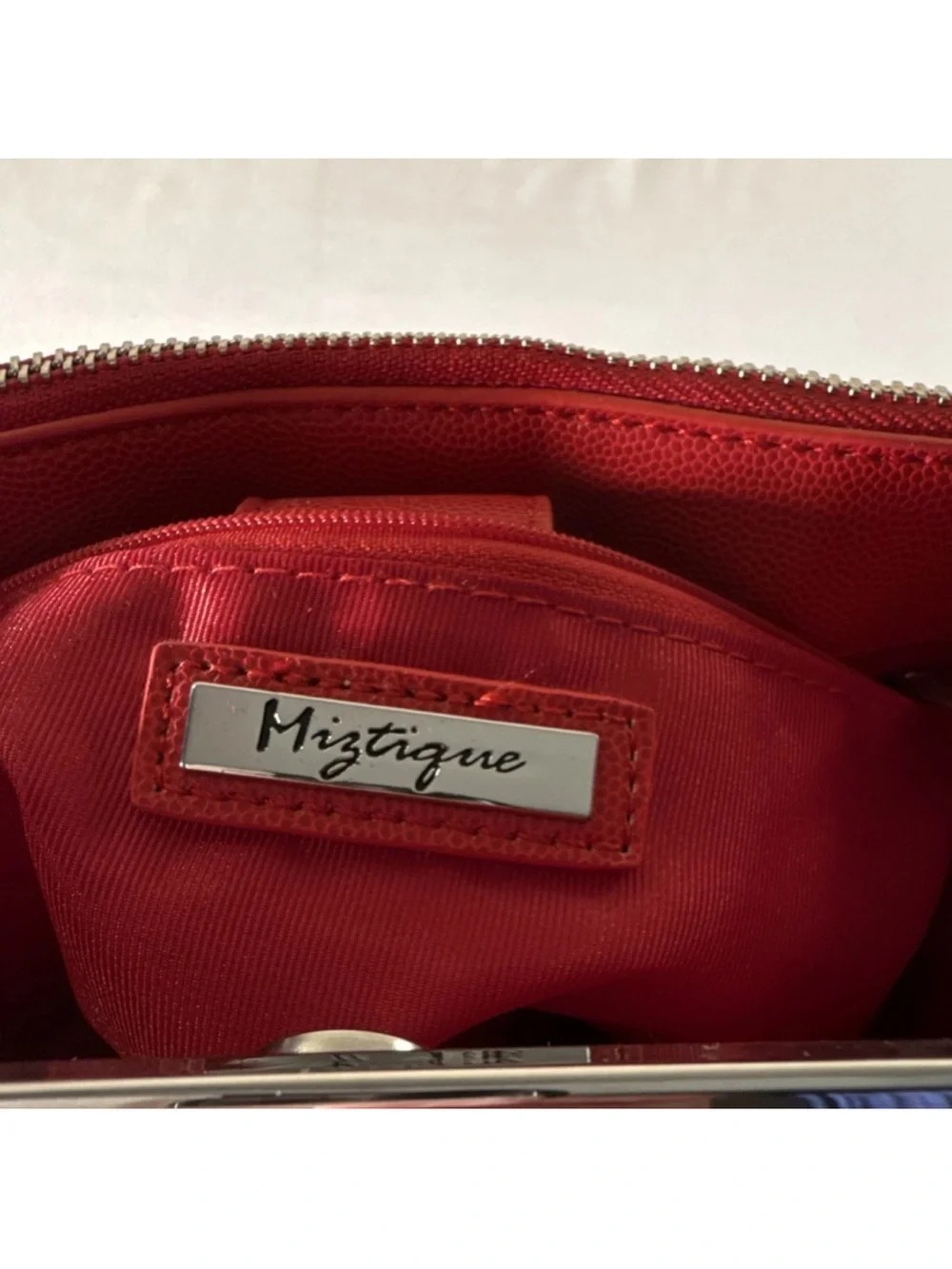 Miztique vibrant red