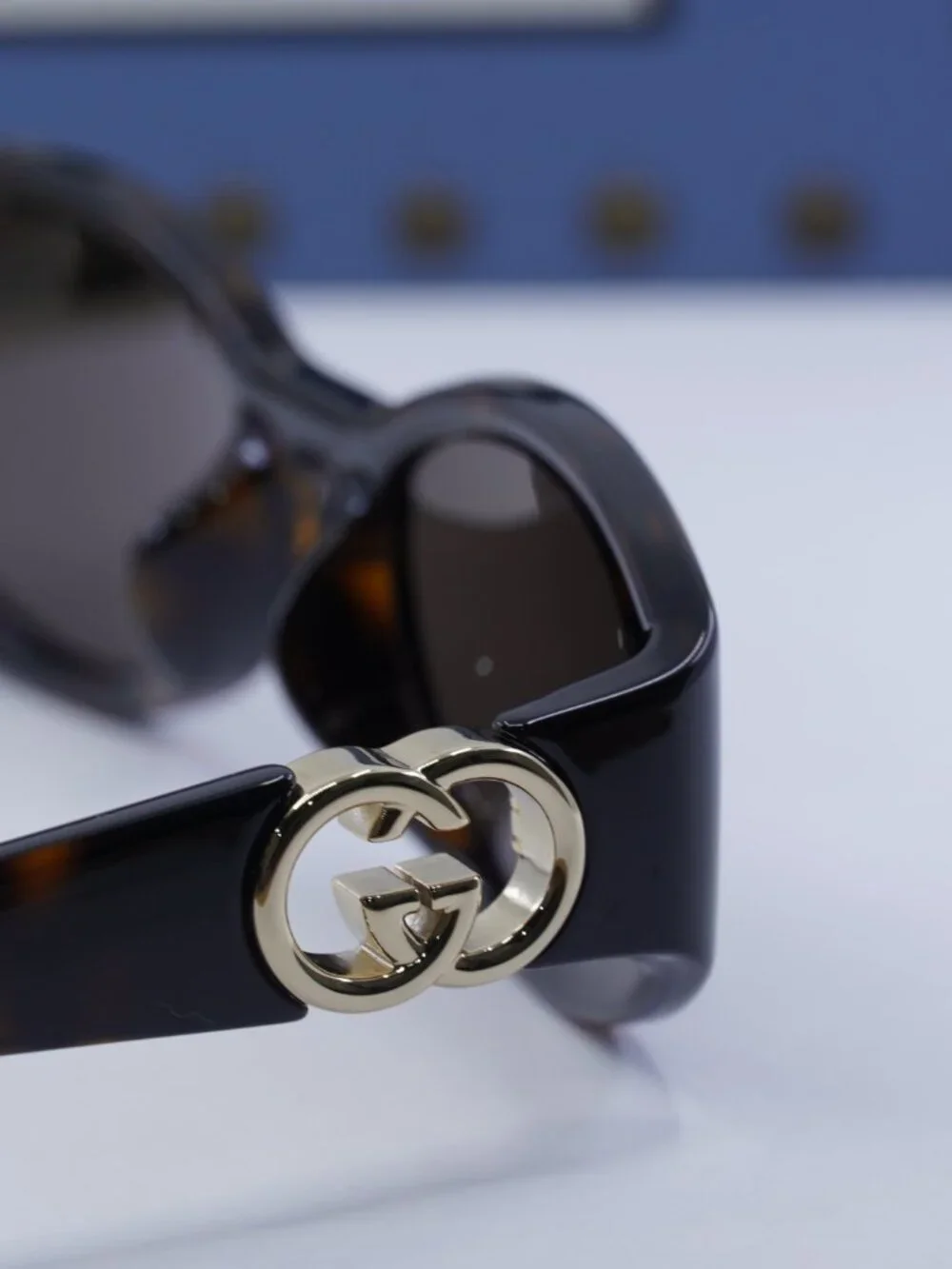Gucci model gg1662sa