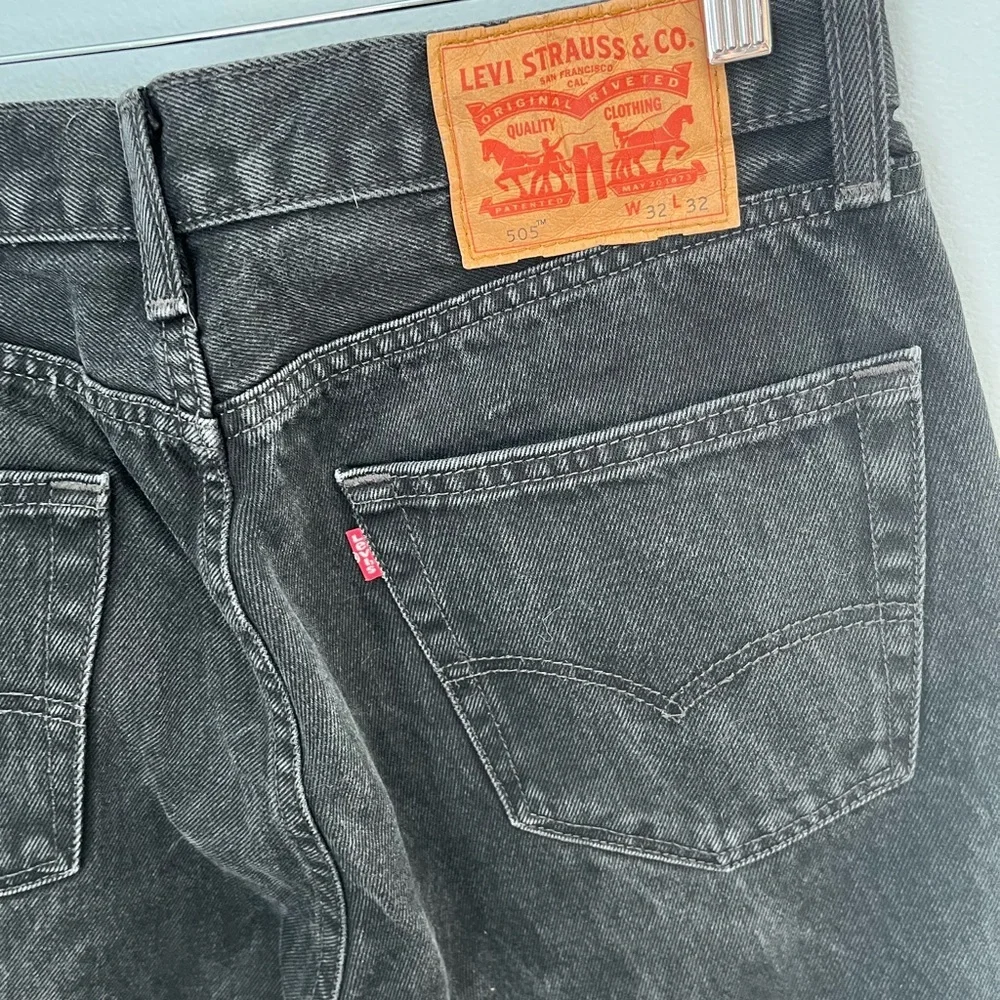 Levis these levi