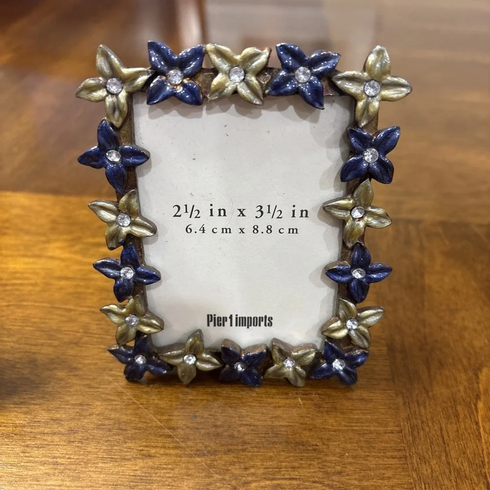 Pier 1 this product