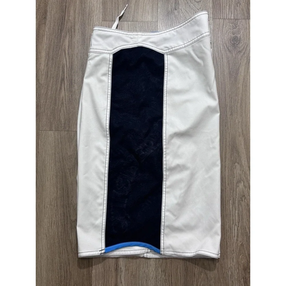 Y2K Vintage Quicksilver Colorblock Board Shorts Men's Size 33
