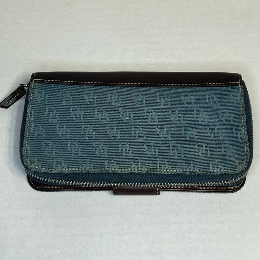Dooney & Bourke dooney bourke