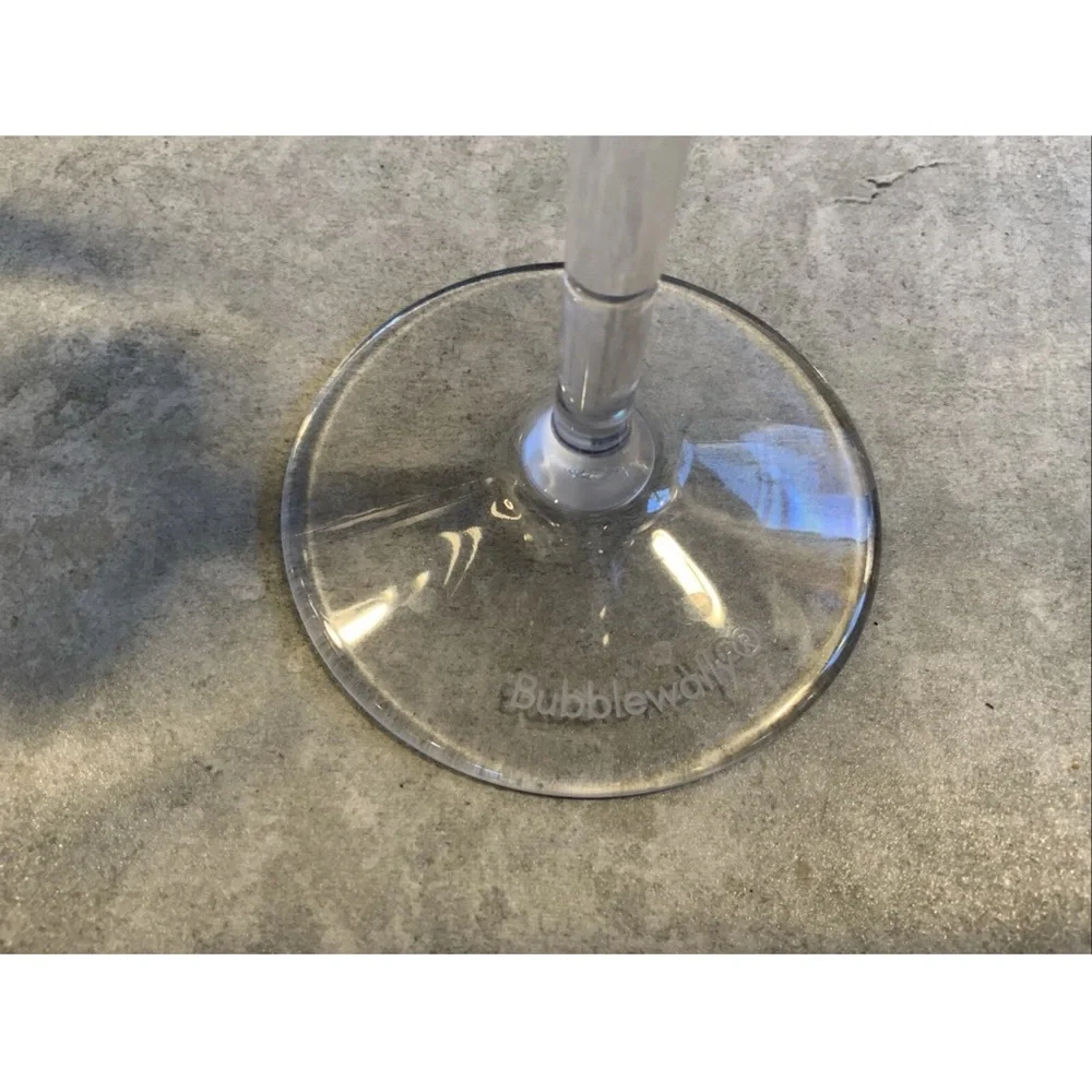 Bubblewally shatterproof poolside