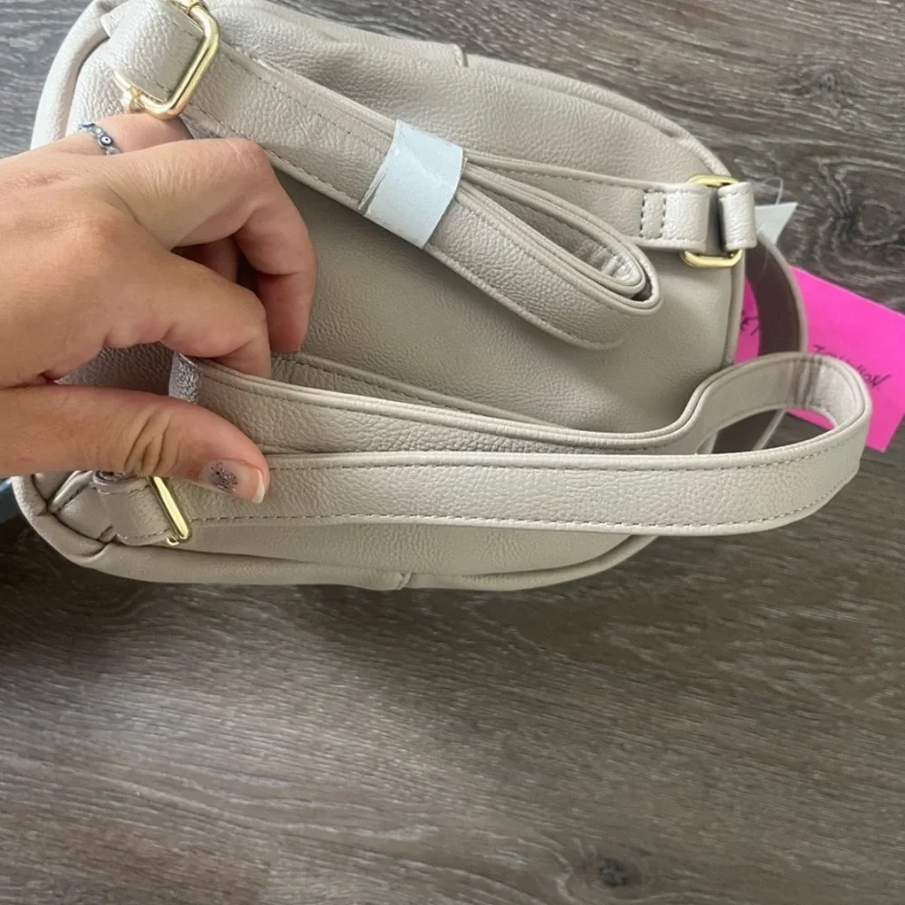 Betsey Johnson nwt betsey