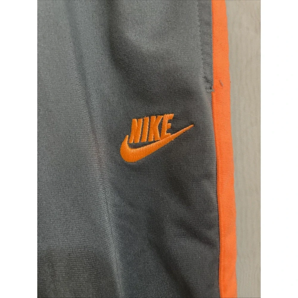 Nike advantage orange logo