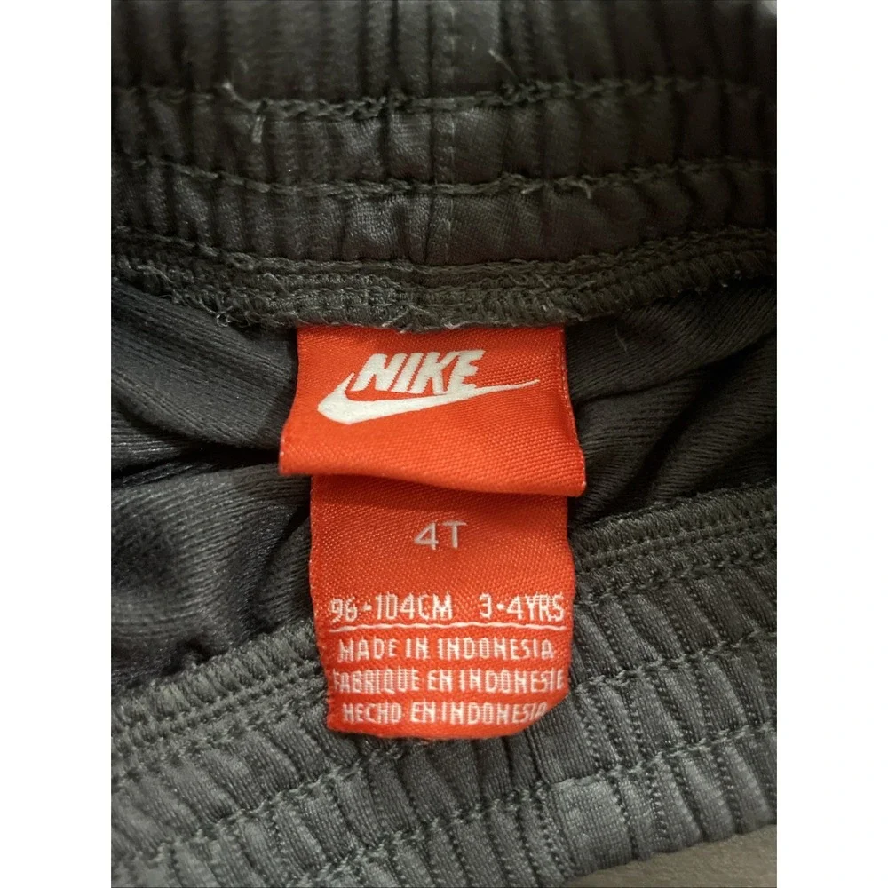Nike advantage jogger black