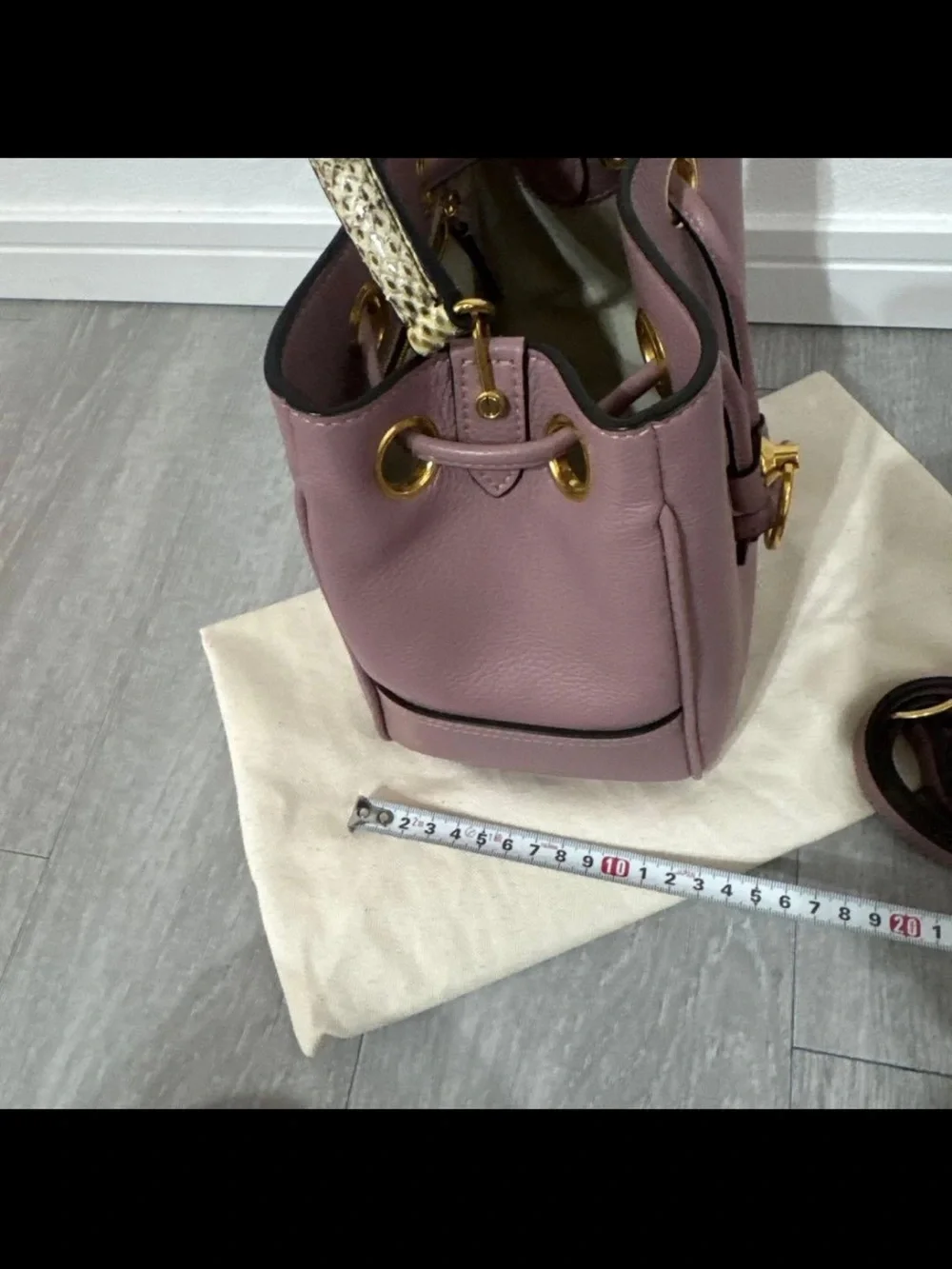 Mulberry leather bucket