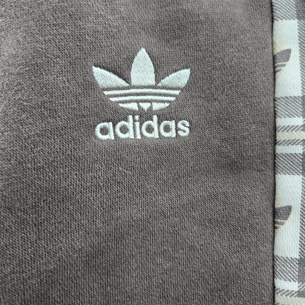 adidas *please carefully