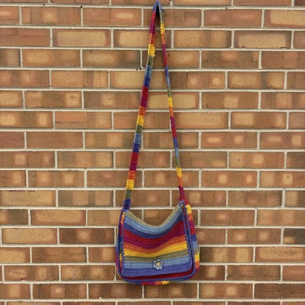 UNIF rainbow crochet