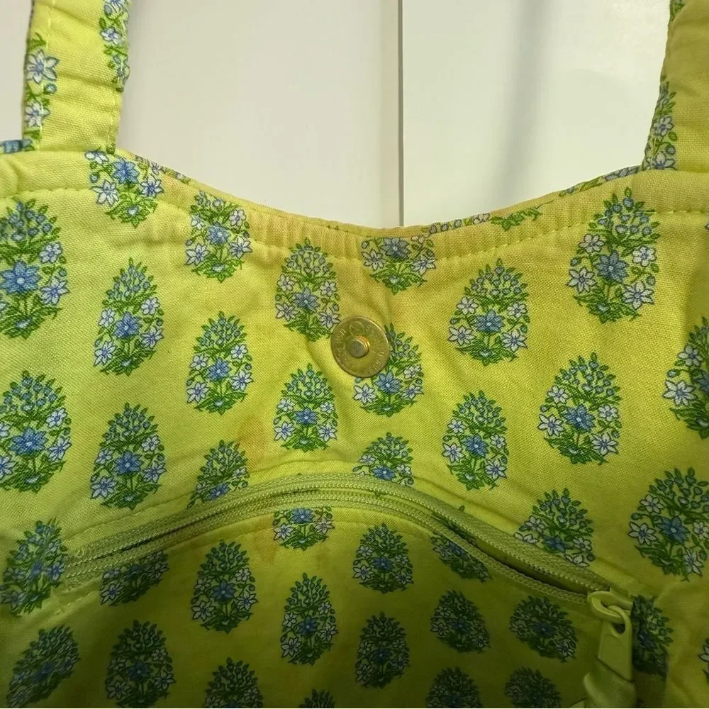 VERA‎ BRADLEY Floral/Elephant Quilted Tote Bag