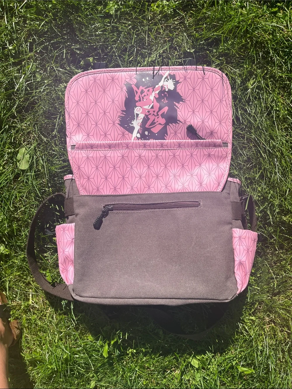 Demon Slayer compact shoulder