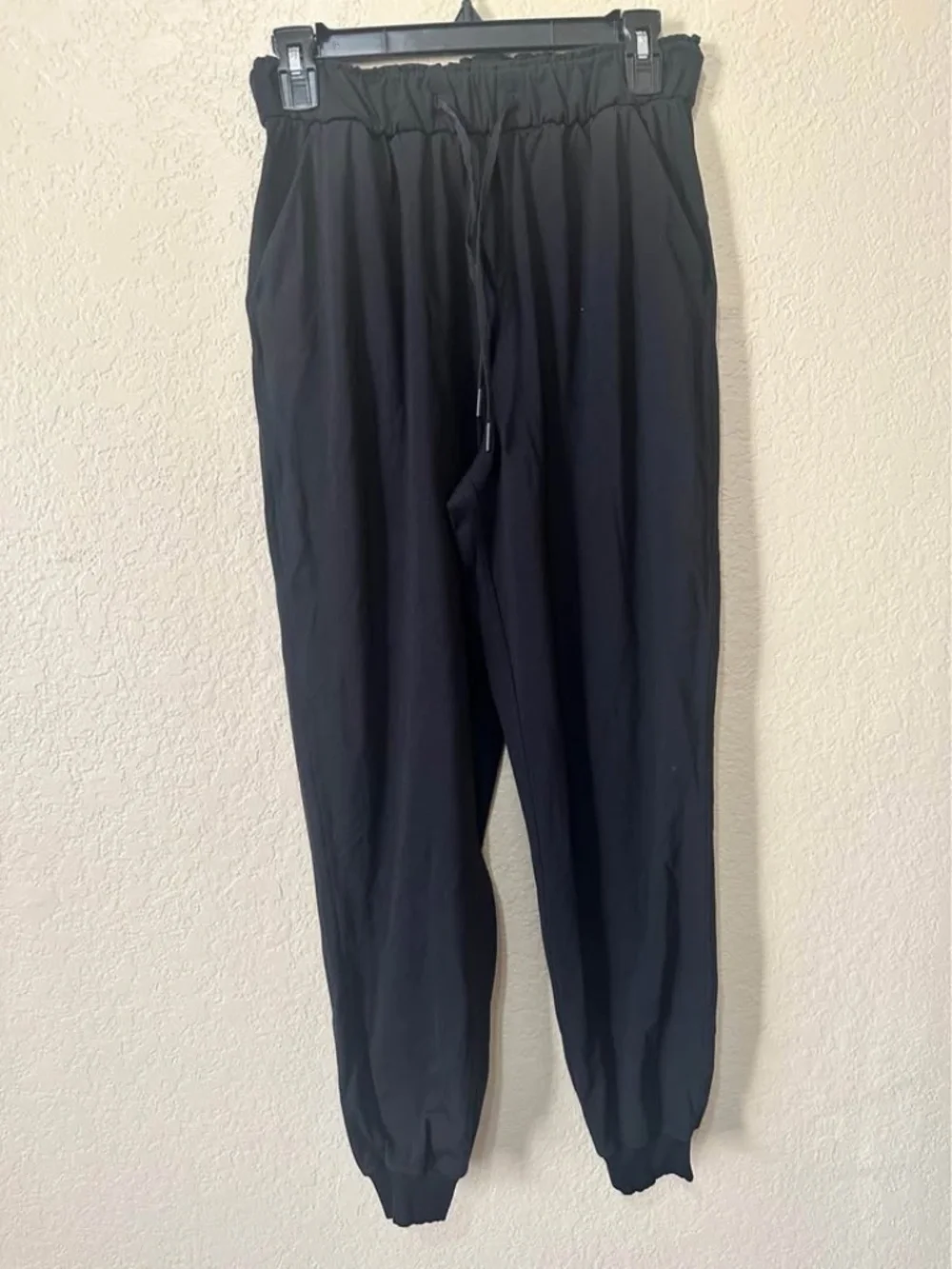 Lululemon Keep Moving Jogger in Black