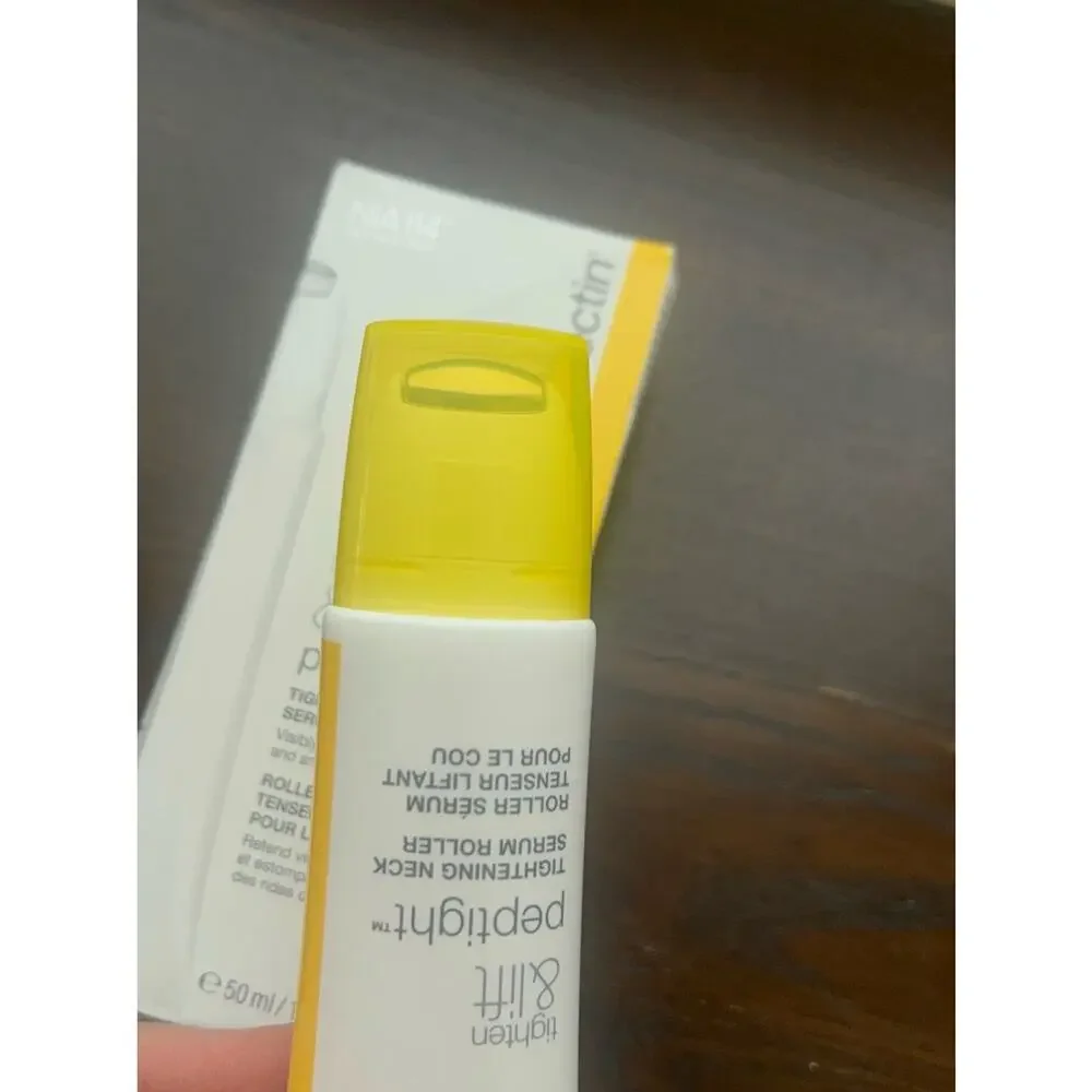 StriVectin Tighten & Lift Peptight™ Tightening Neck Anti-Aging Serum Roller NWT