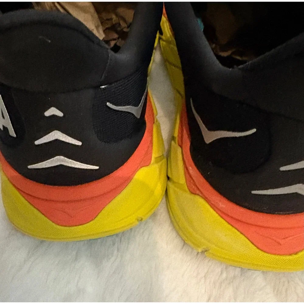 Hoka One One hoka one