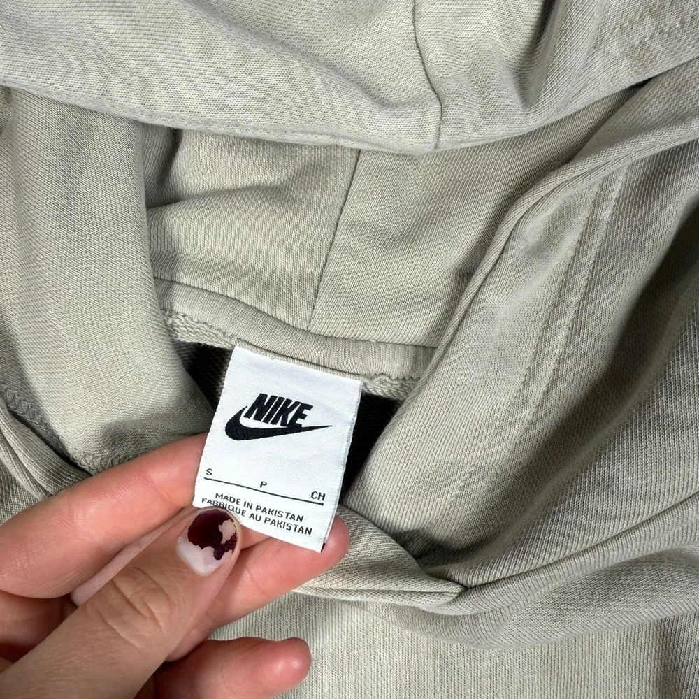Nike pre owned