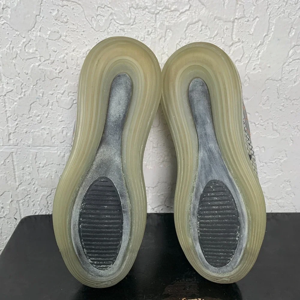 Nike good gently