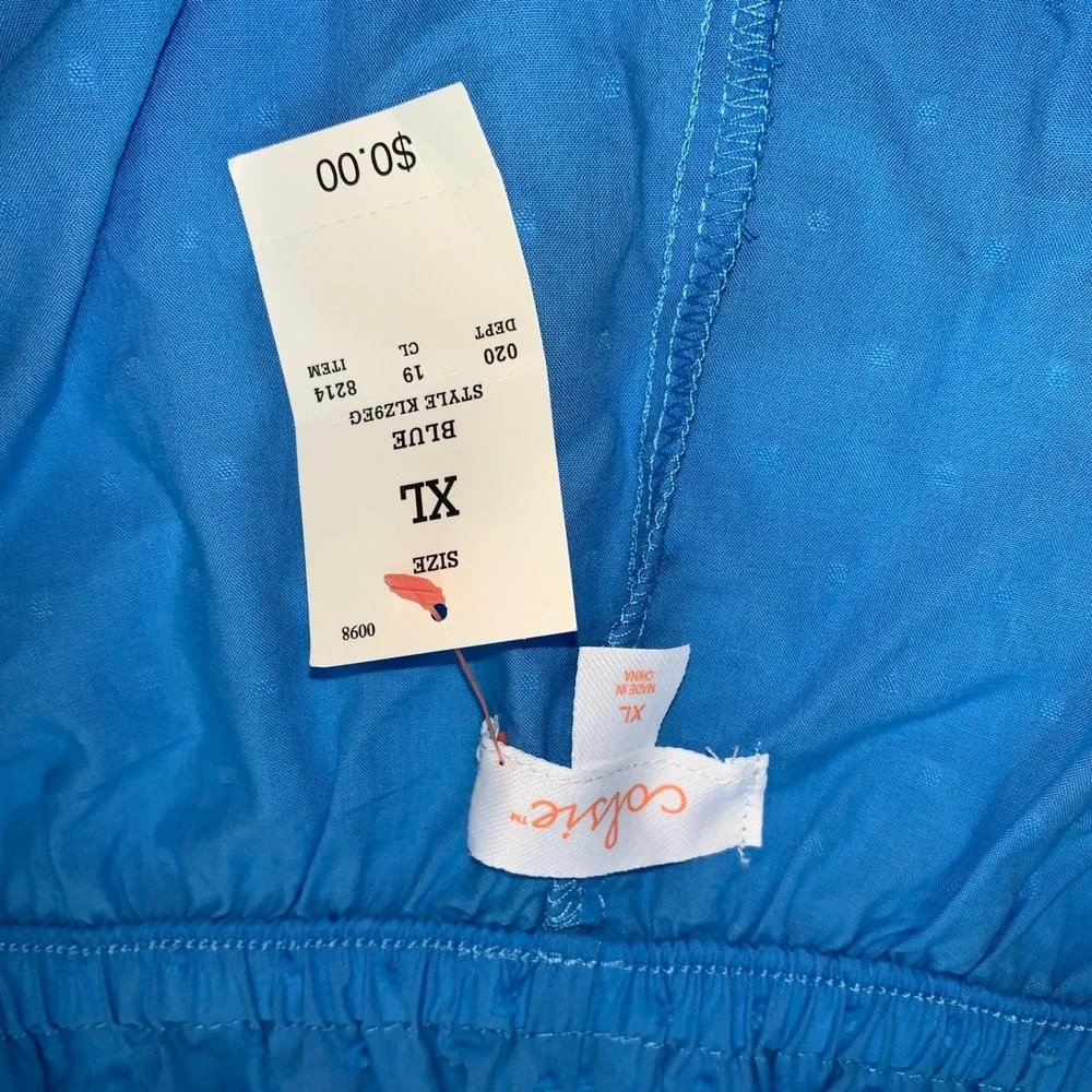 Colsie blue poplin